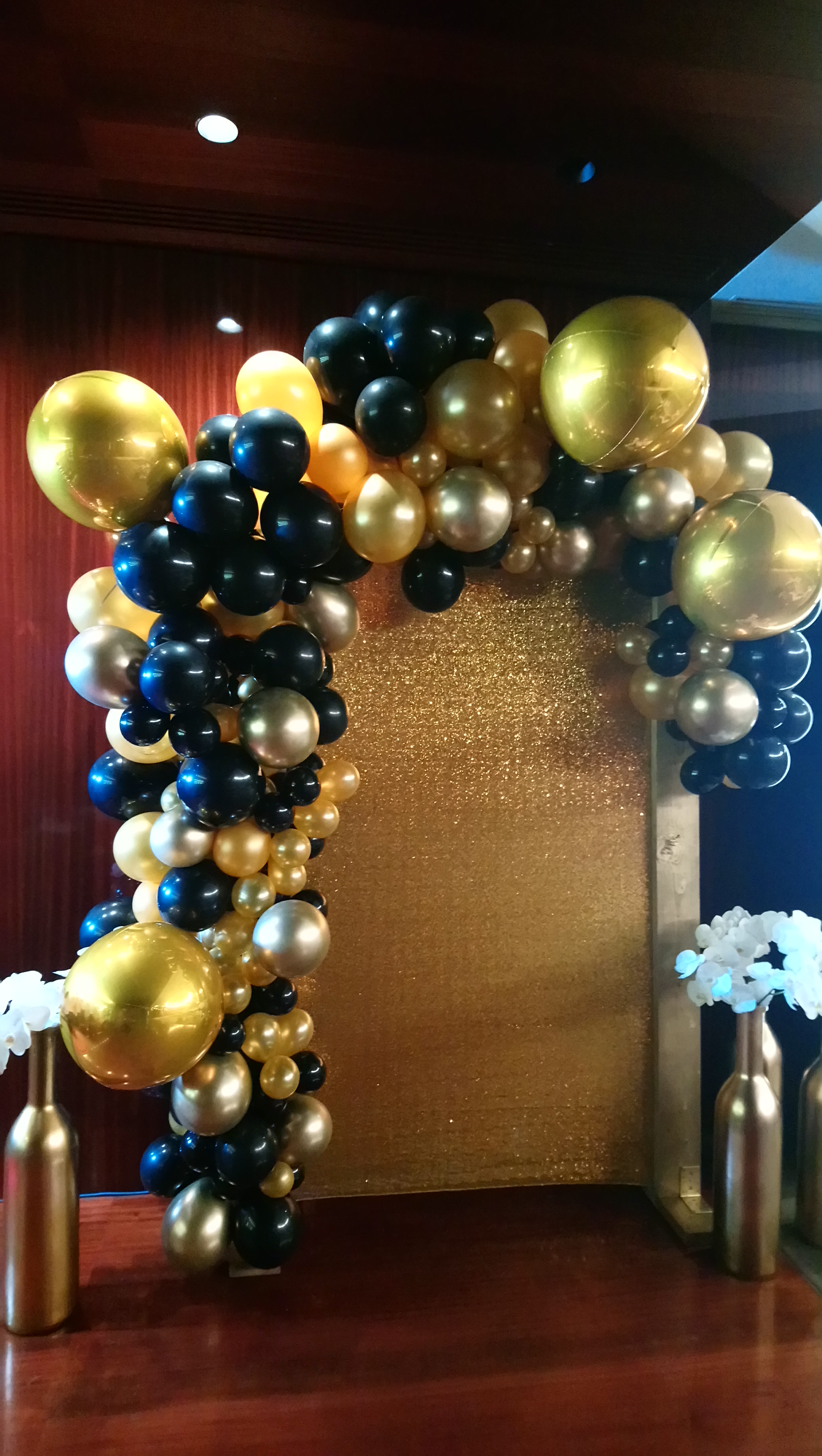 Black and Gold Organic Balloon Backdrop